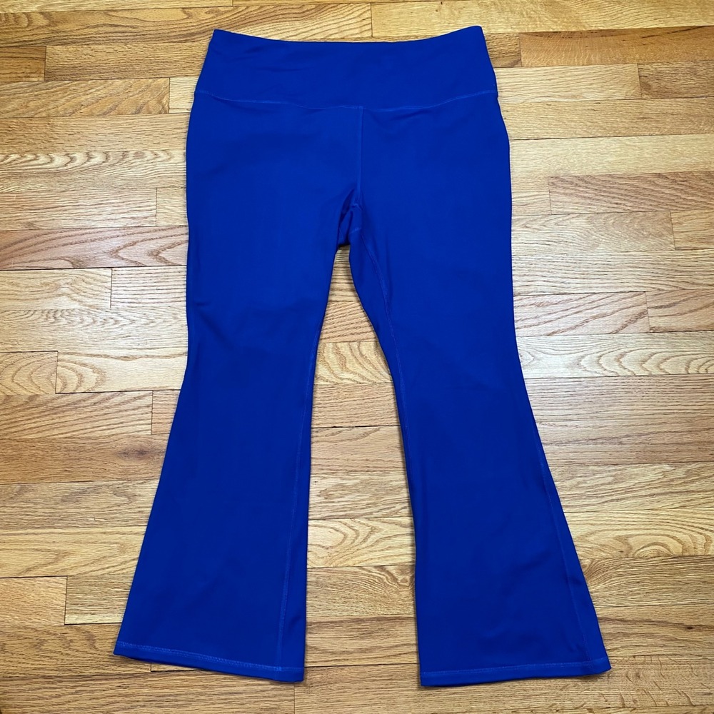 DSG Momentum High Rise‎ Crop Flare Legging Women L Blue Electric Navy Athleisure
